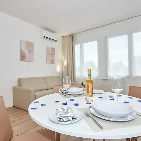 Apartment Nest River *