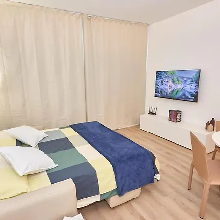 Nest River Apartment